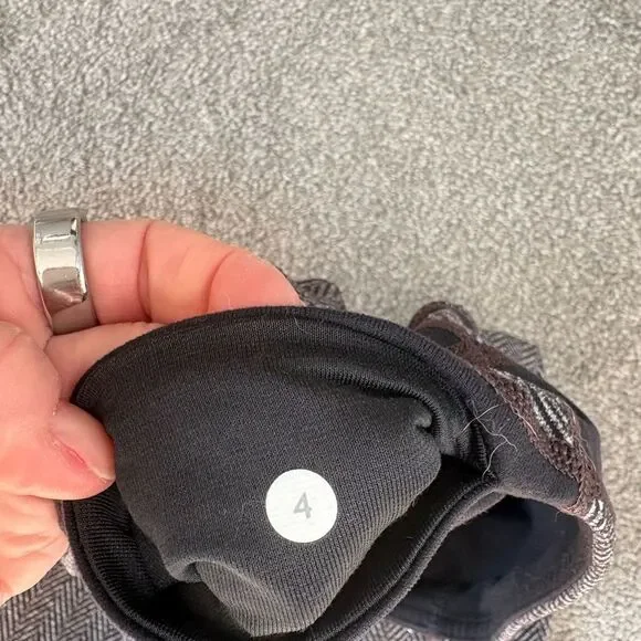 Lululemon high rise brown herringbone leggings - size 4 tall - Picture 4 of 6